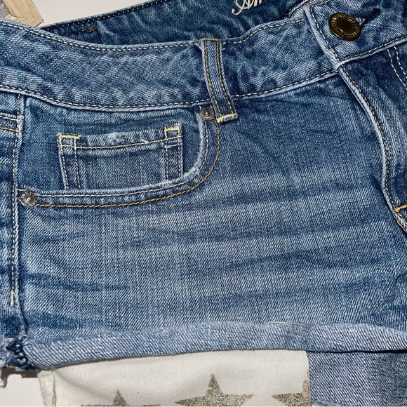 🌟⭐️💫AMERICAN EAGLE STAR SHORTS SIZE 8 - Picture 2 of 4